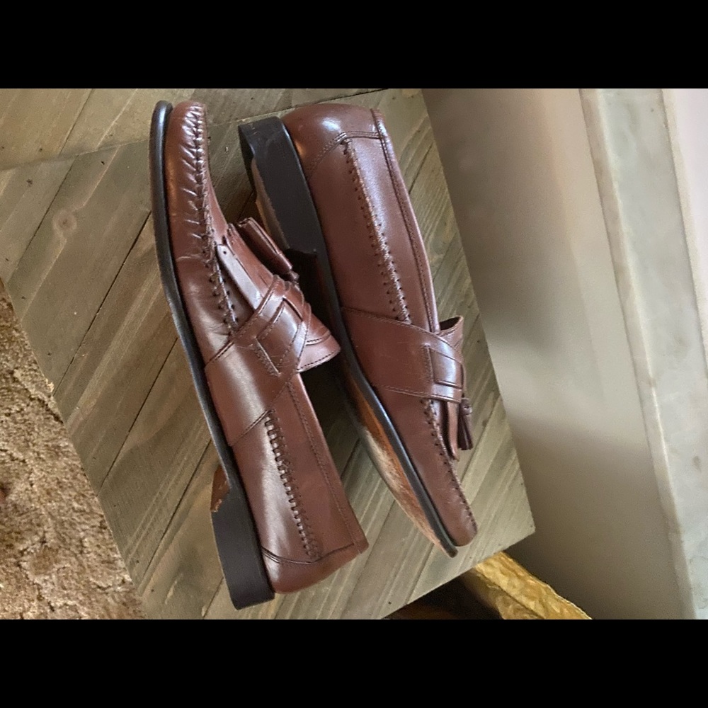 G. H. Bass & Co loafers size 11M